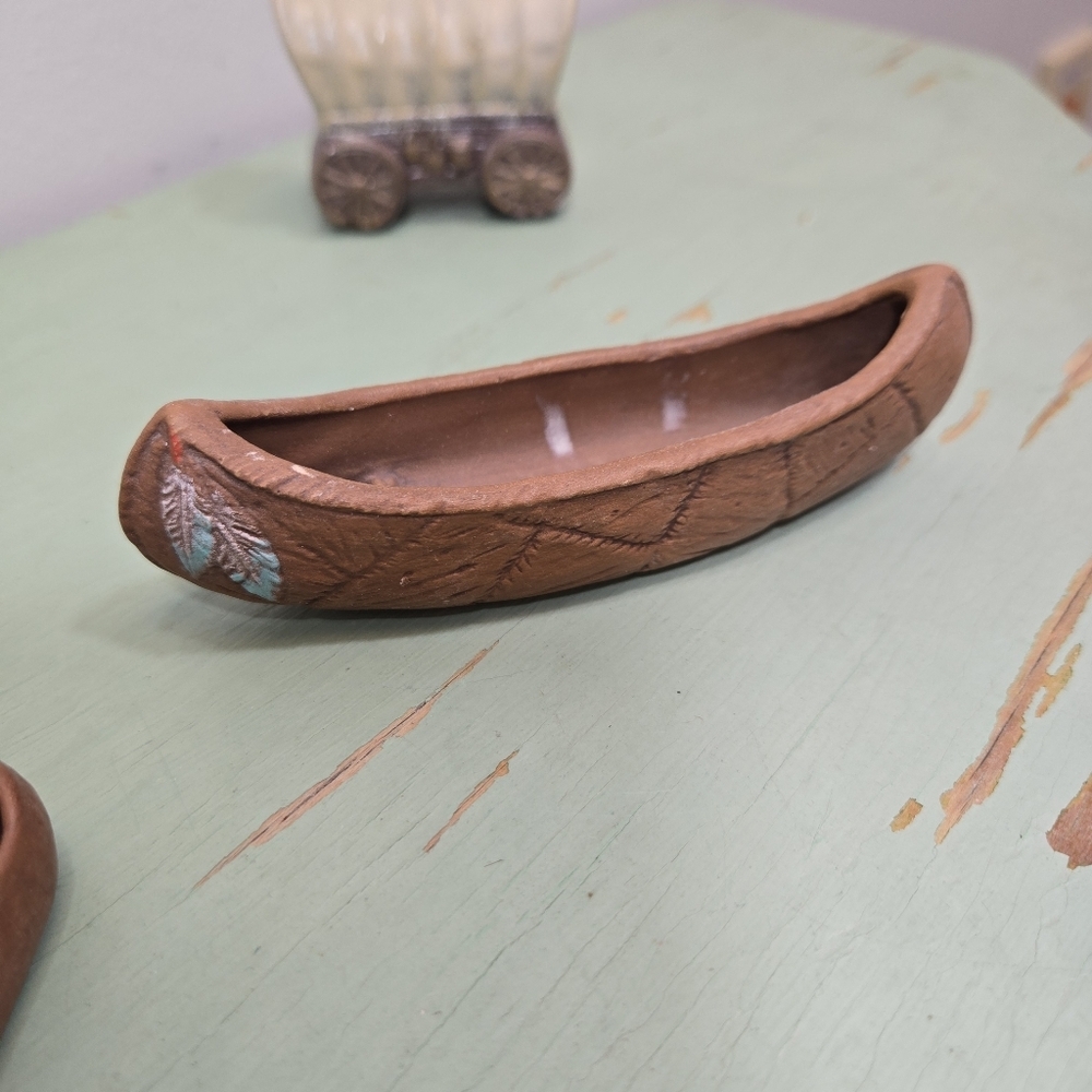 Ceramic Southwestern Miniatures DecorHat, Moccasins, Canoe, Drum, Wagon, Skull - Picture 6 of 7